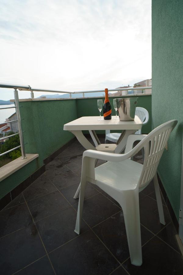 Apartment “Bel Ponte” קומרנה מראה חיצוני תמונה